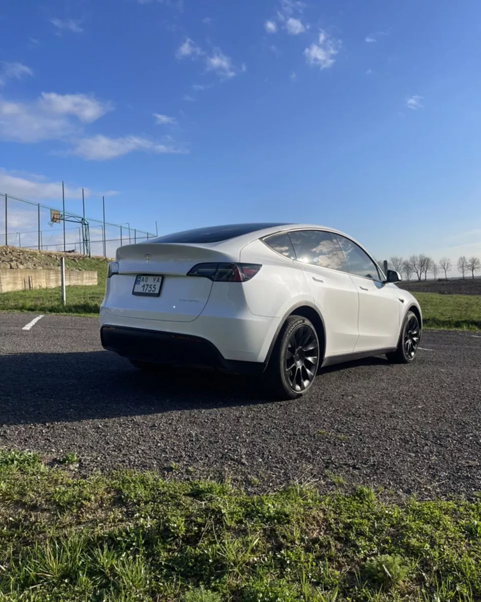 Tesla Model Y  80.5 kWh 2022121