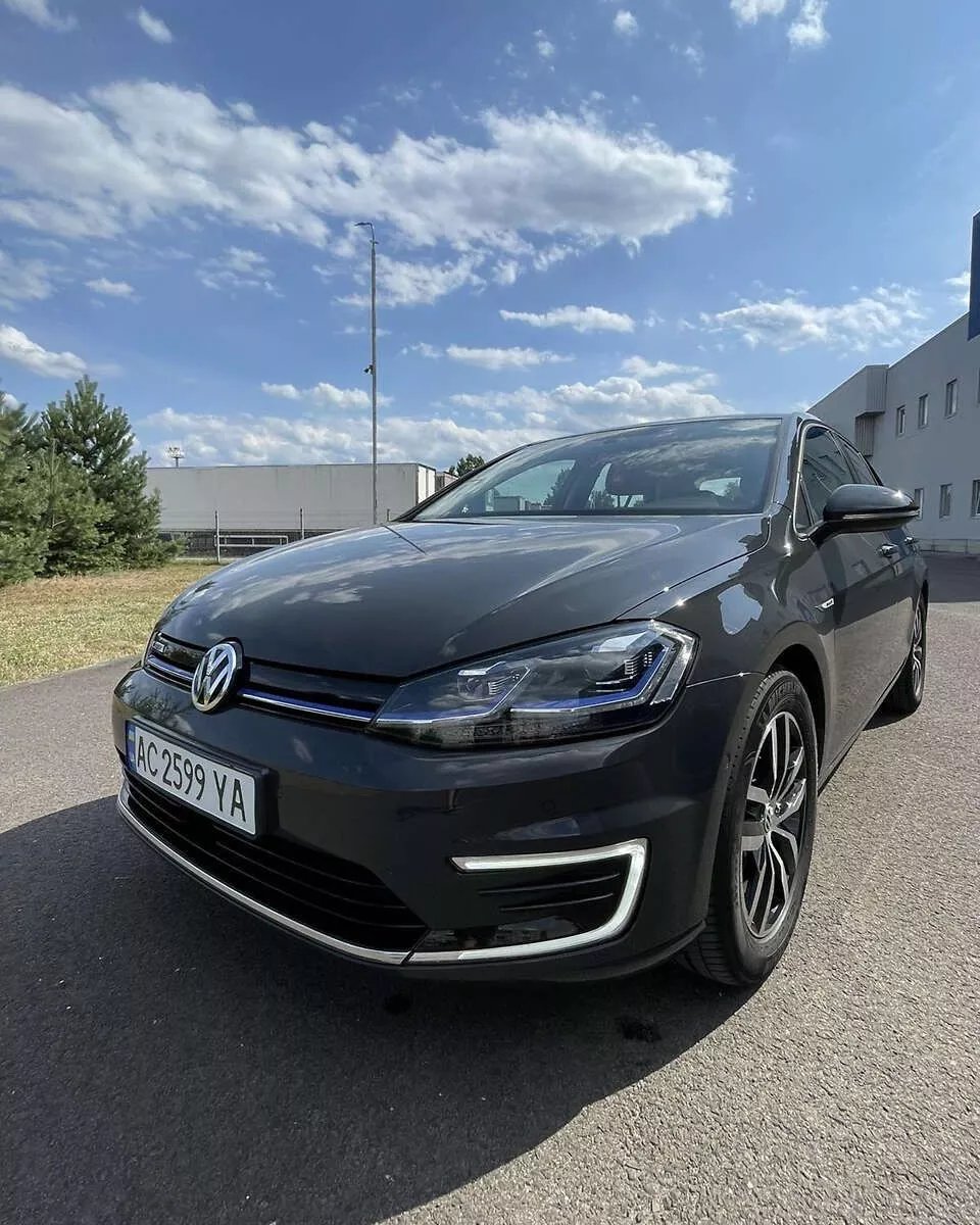 Volkswagen e-Golf  201891