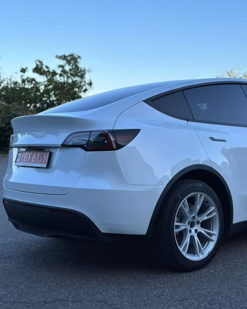 Tesla Model Y  80 kWh 202261