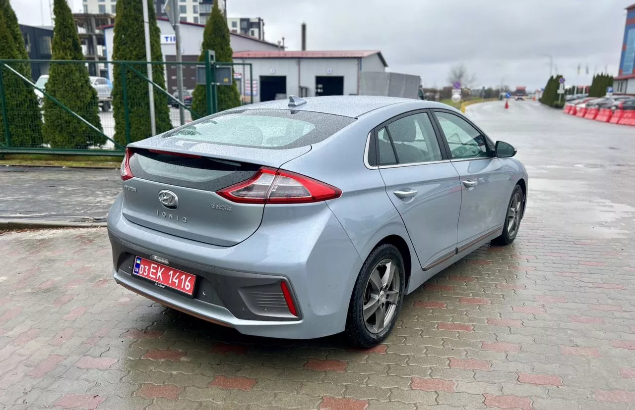 Hyundai Ioniq  88 kWh 2017111