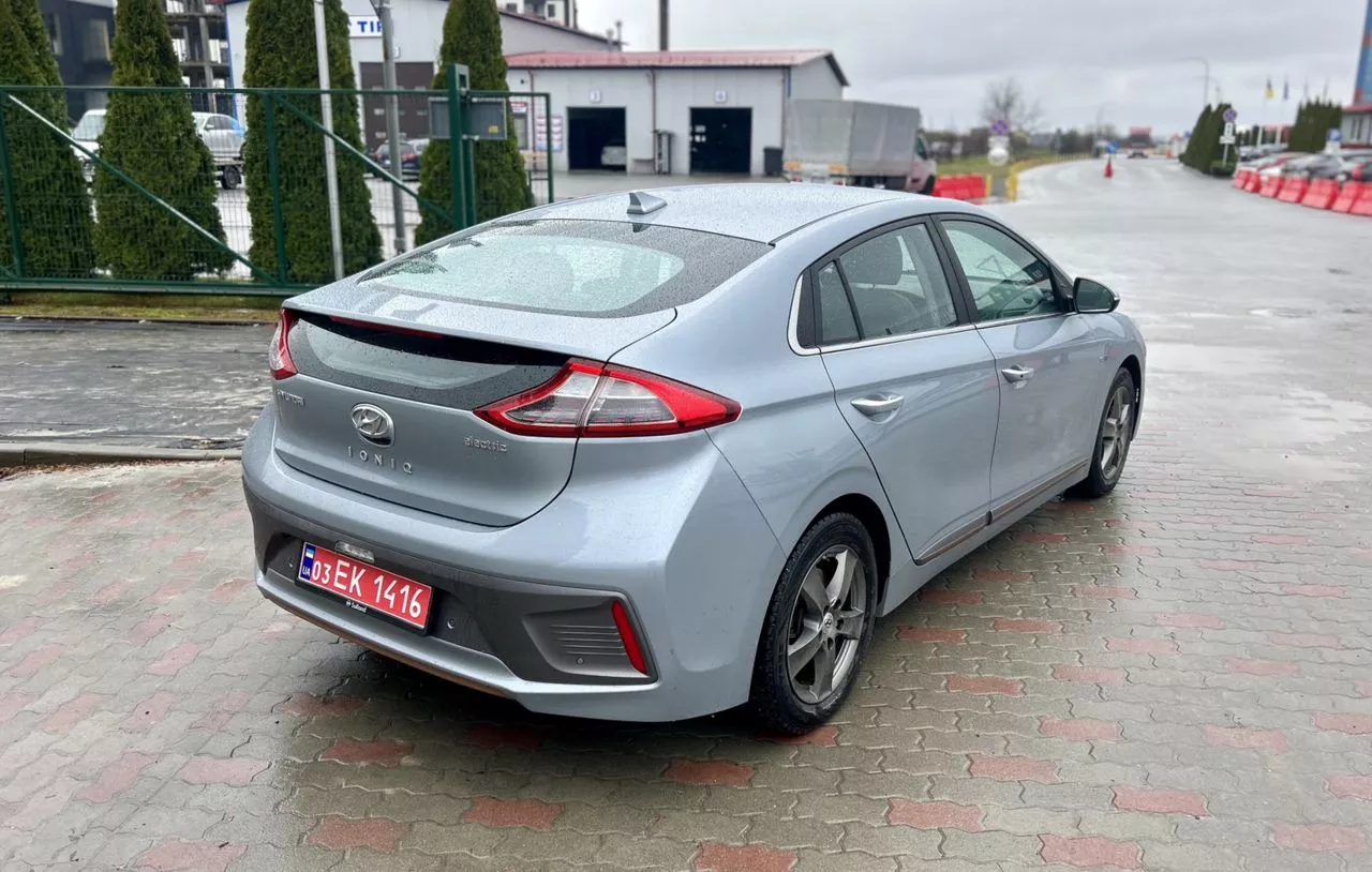 Hyundai Ioniq  88 kWh 2017121