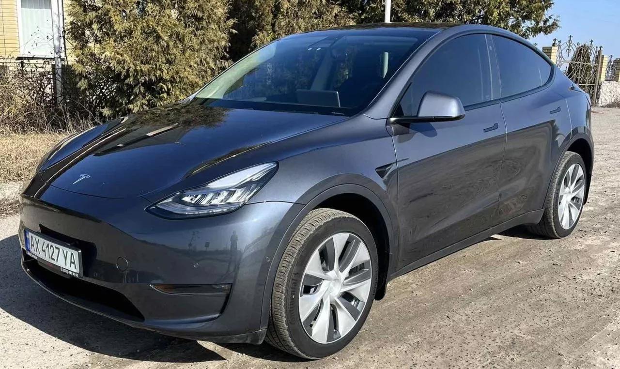 Tesla Model Y 