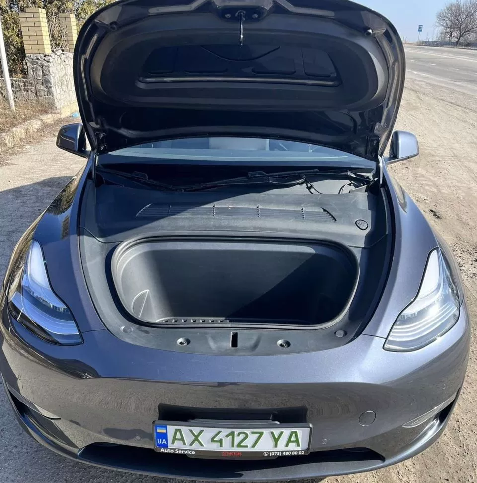 Tesla Model Y  75 kWh 2021101