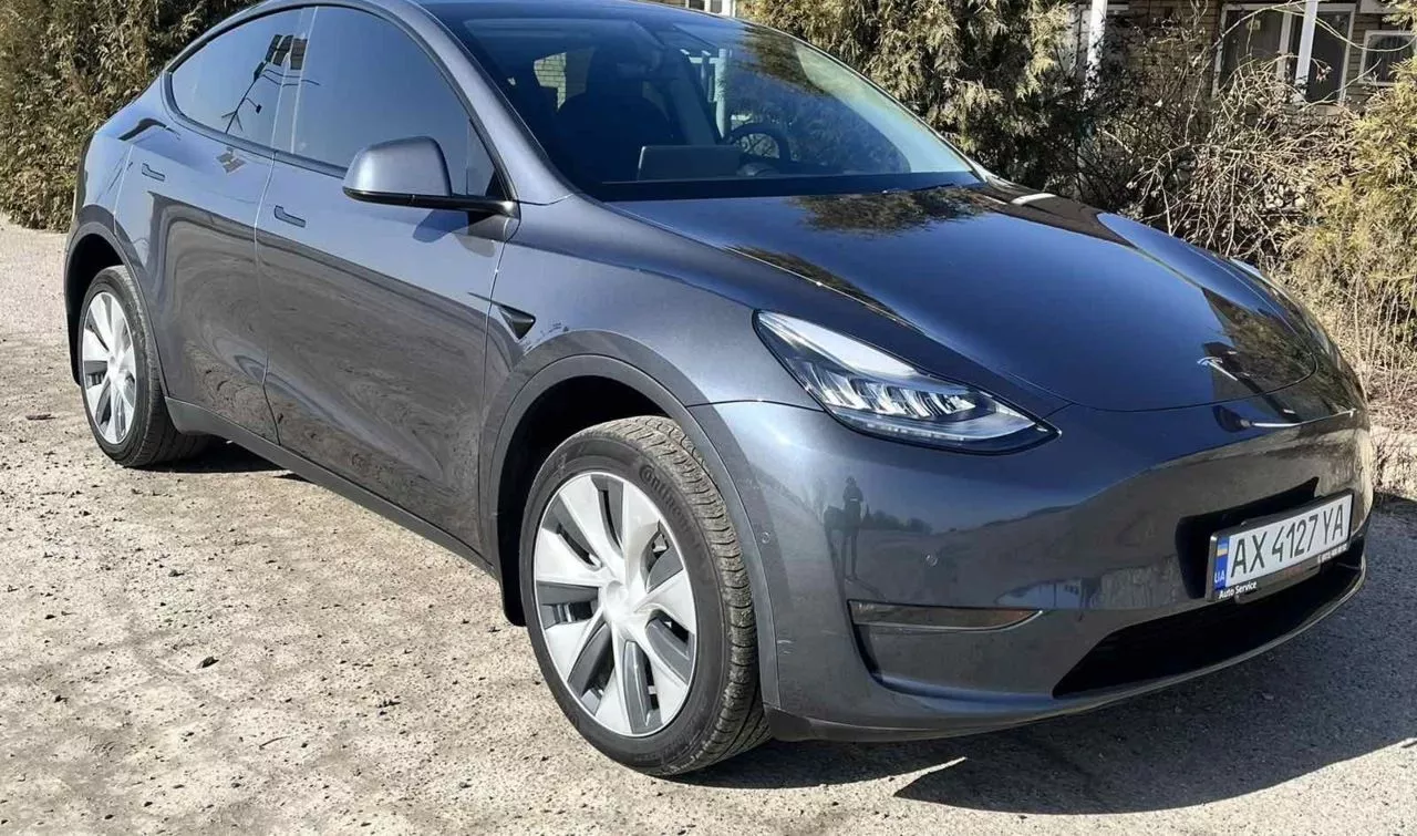 Tesla Model Y  75 kWh 2021121