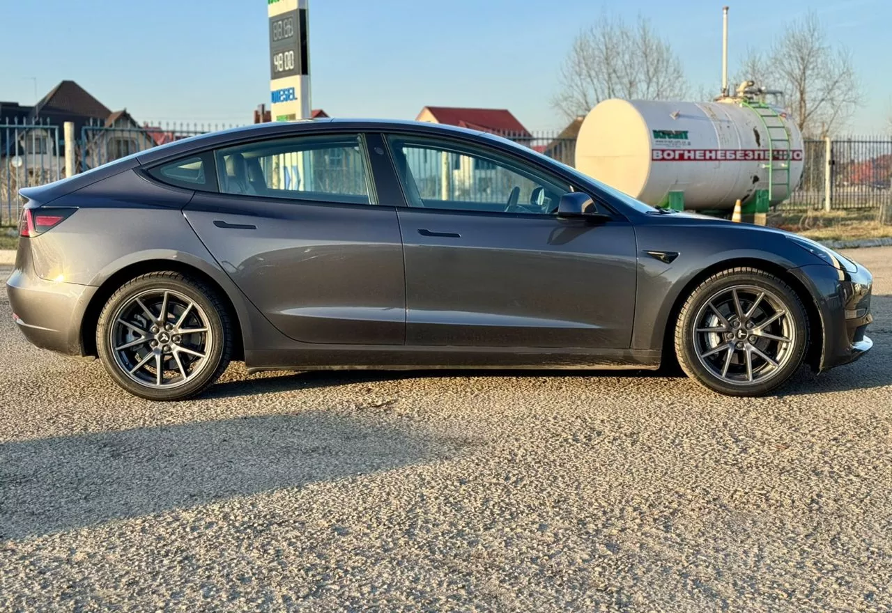 Tesla Model 3  80.5 kWh 2021131