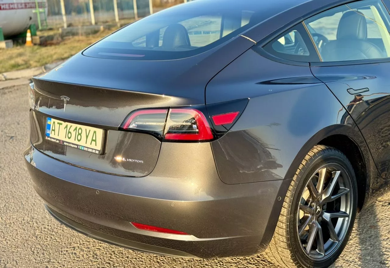 Tesla Model 3  80.5 kWh 2021171