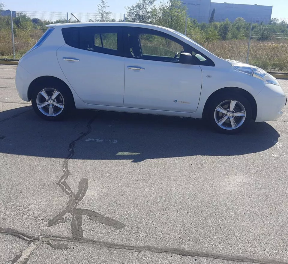 Nissan Leaf  24 kWh 201351