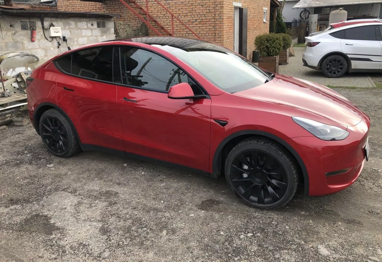 Tesla Model Y  2021121