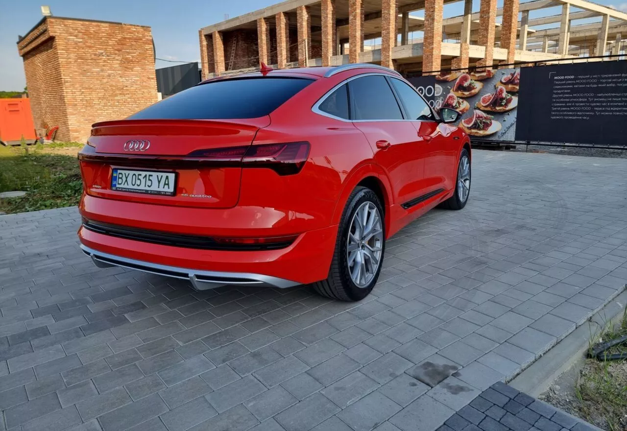 Audi E-tron Sportback 