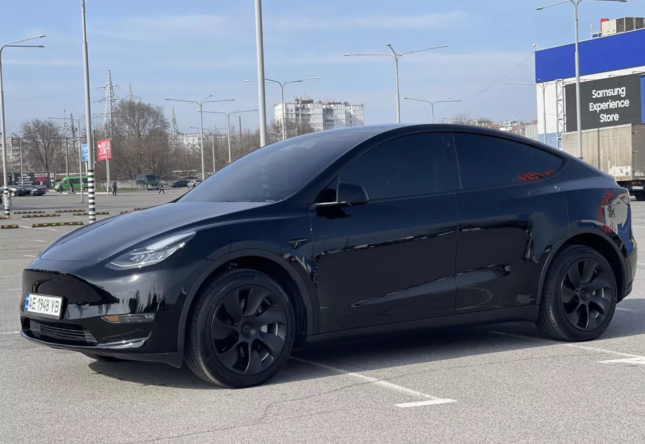 Tesla Model Y  80.5 kWh 2023131