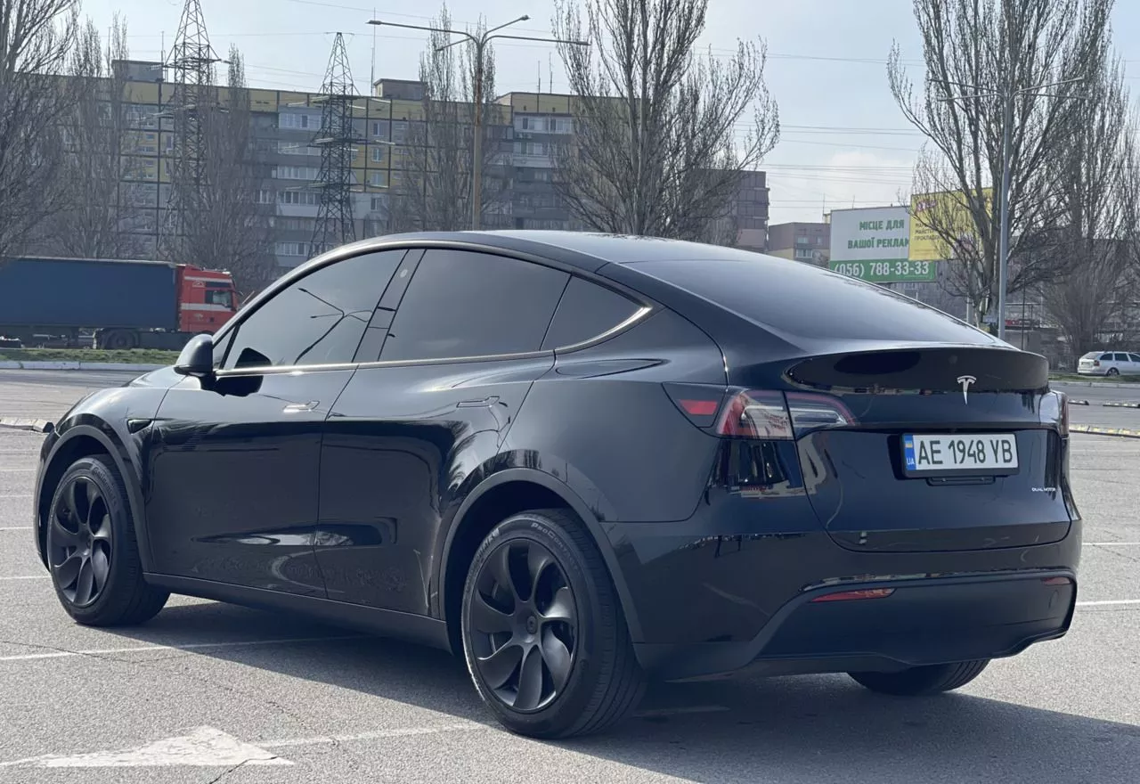 Tesla Model Y  80.5 kWh 2023141