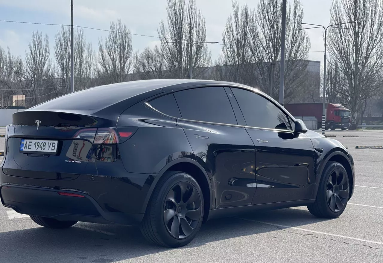 Tesla Model Y  80.5 kWh 2023171