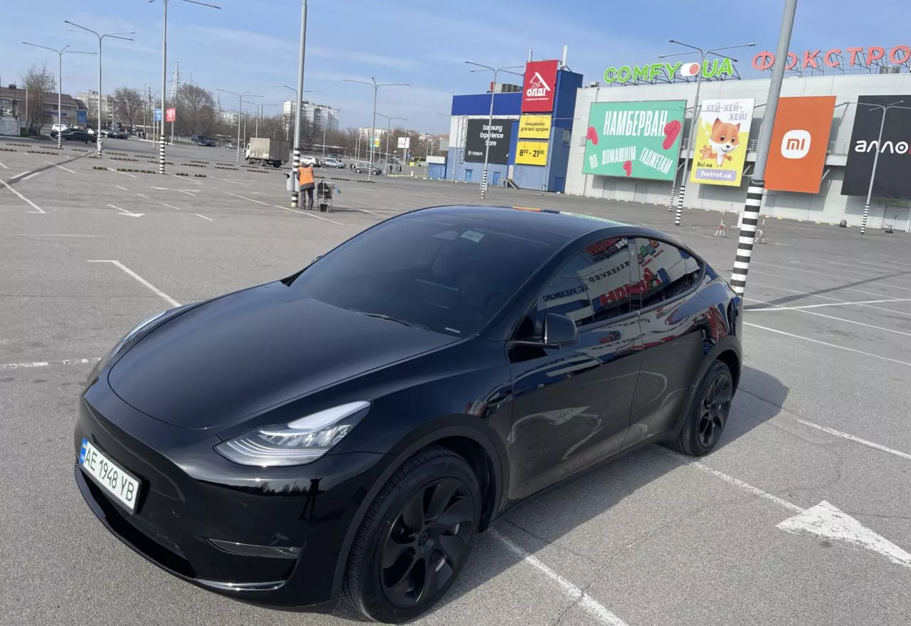 Tesla Model Y  80.5 kWh 2023271