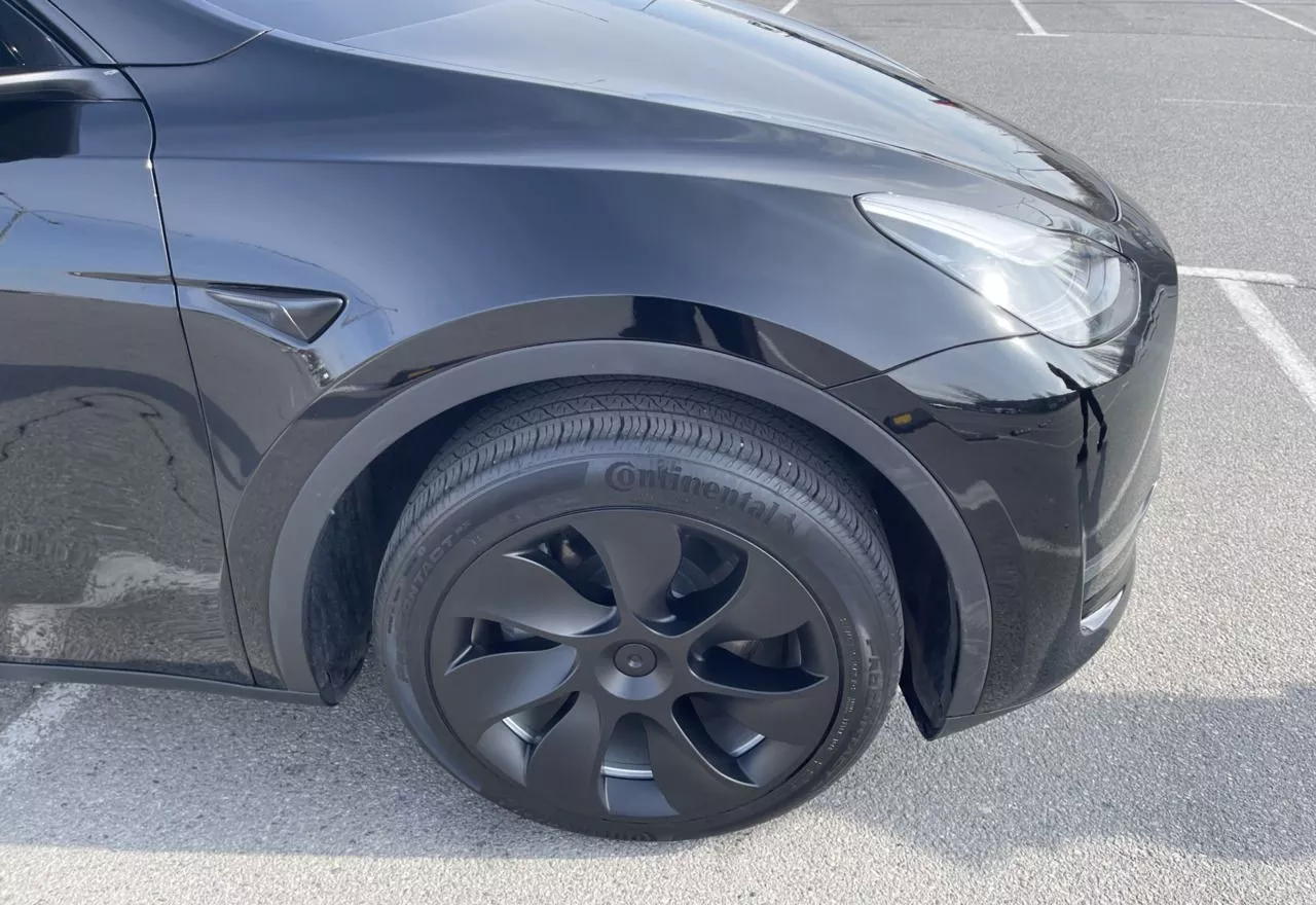 Tesla Model Y  80.5 kWh 202351