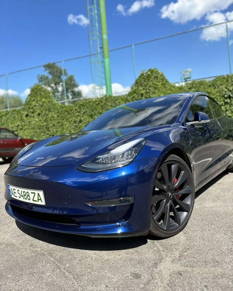 Tesla Model 3  202011