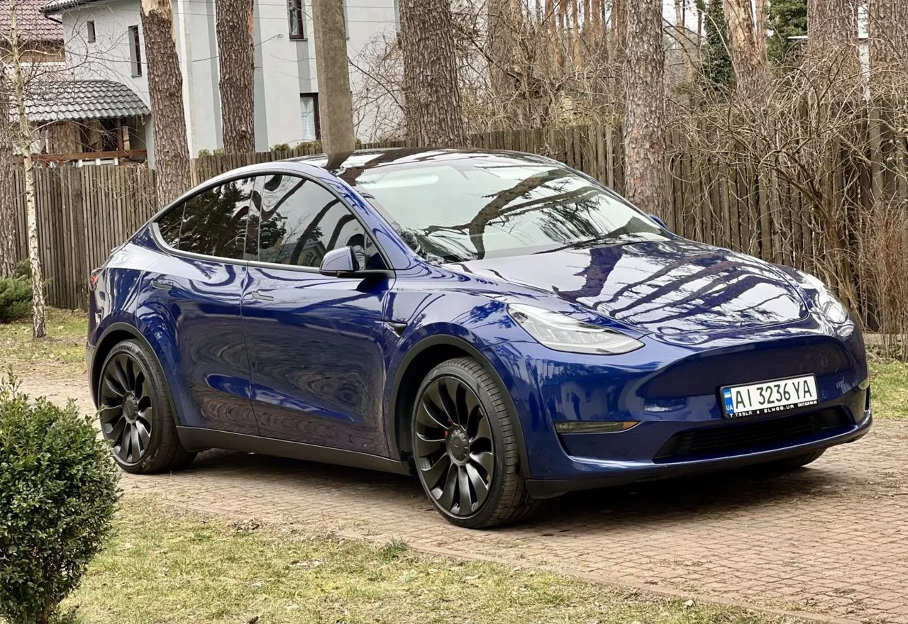 Tesla Model Y  80.5 kWh 2020101