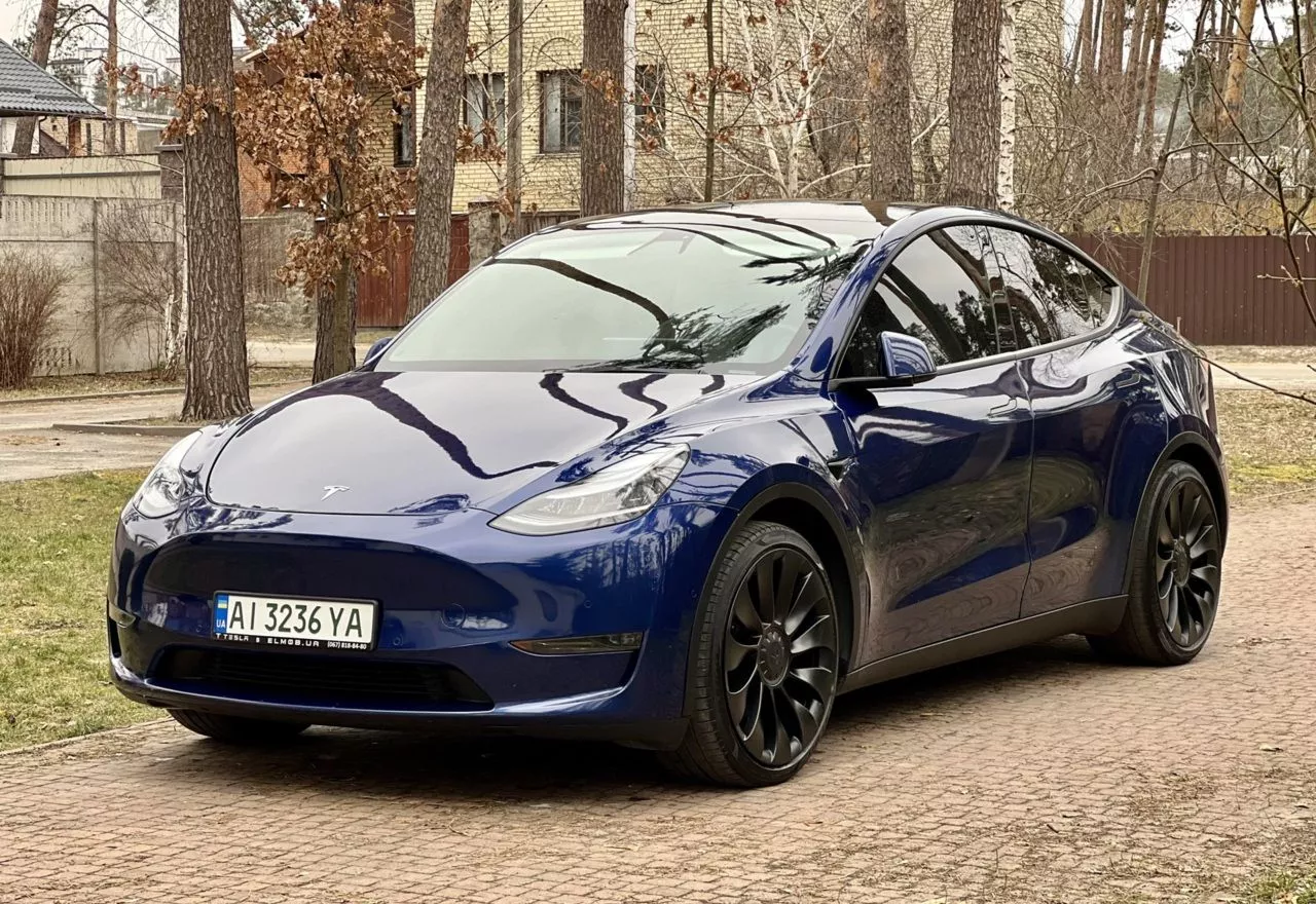 Tesla Model Y  80.5 kWh 2020121