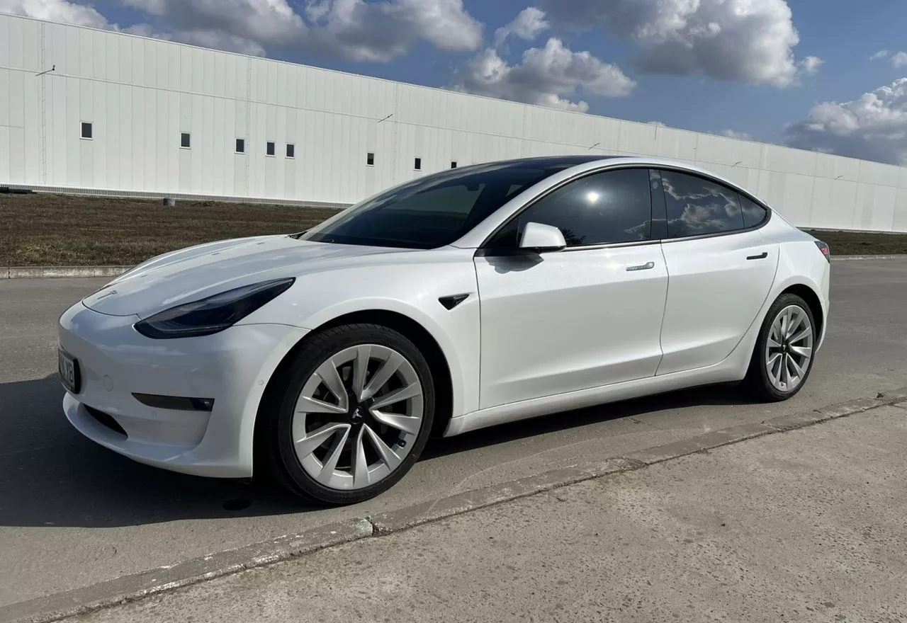 Tesla Model 3  80.5 kWh 202021