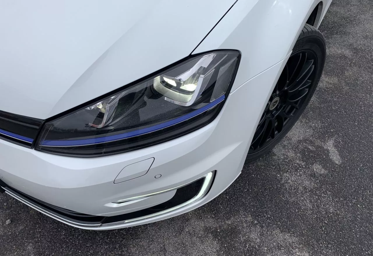 Volkswagen e-Golf  24 kWh 2016211