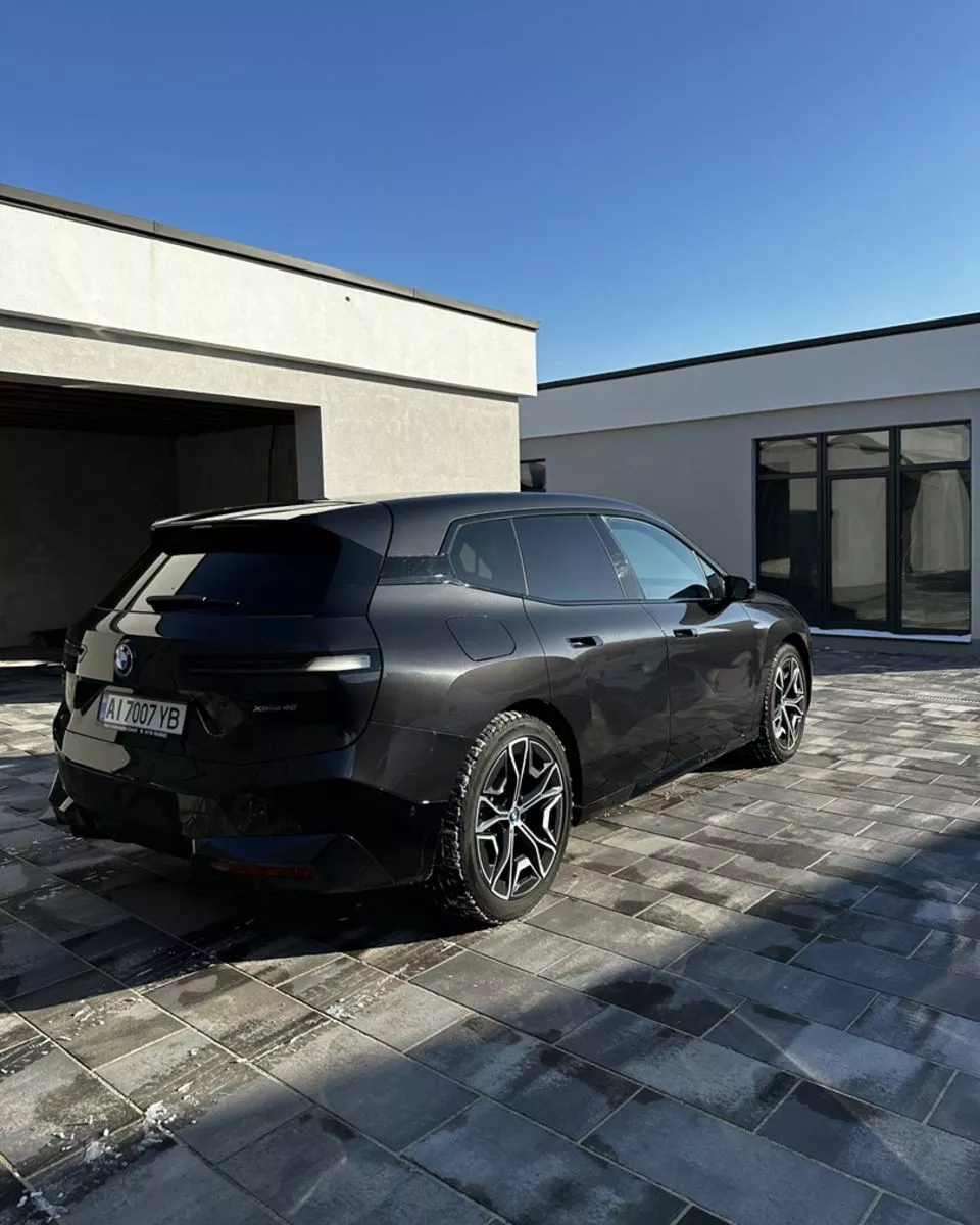 BMW iX  76.6 kWh 202251