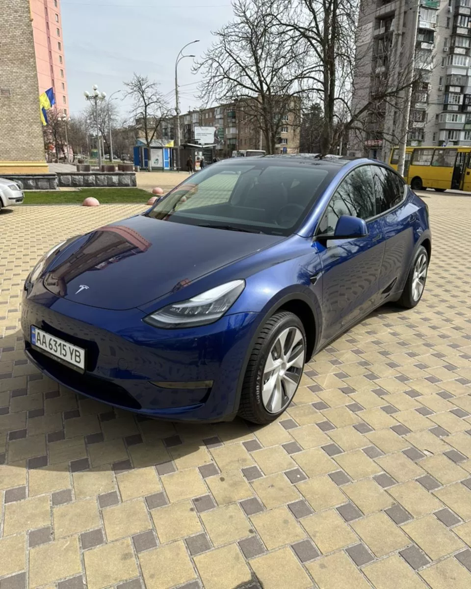 Tesla Model Y 