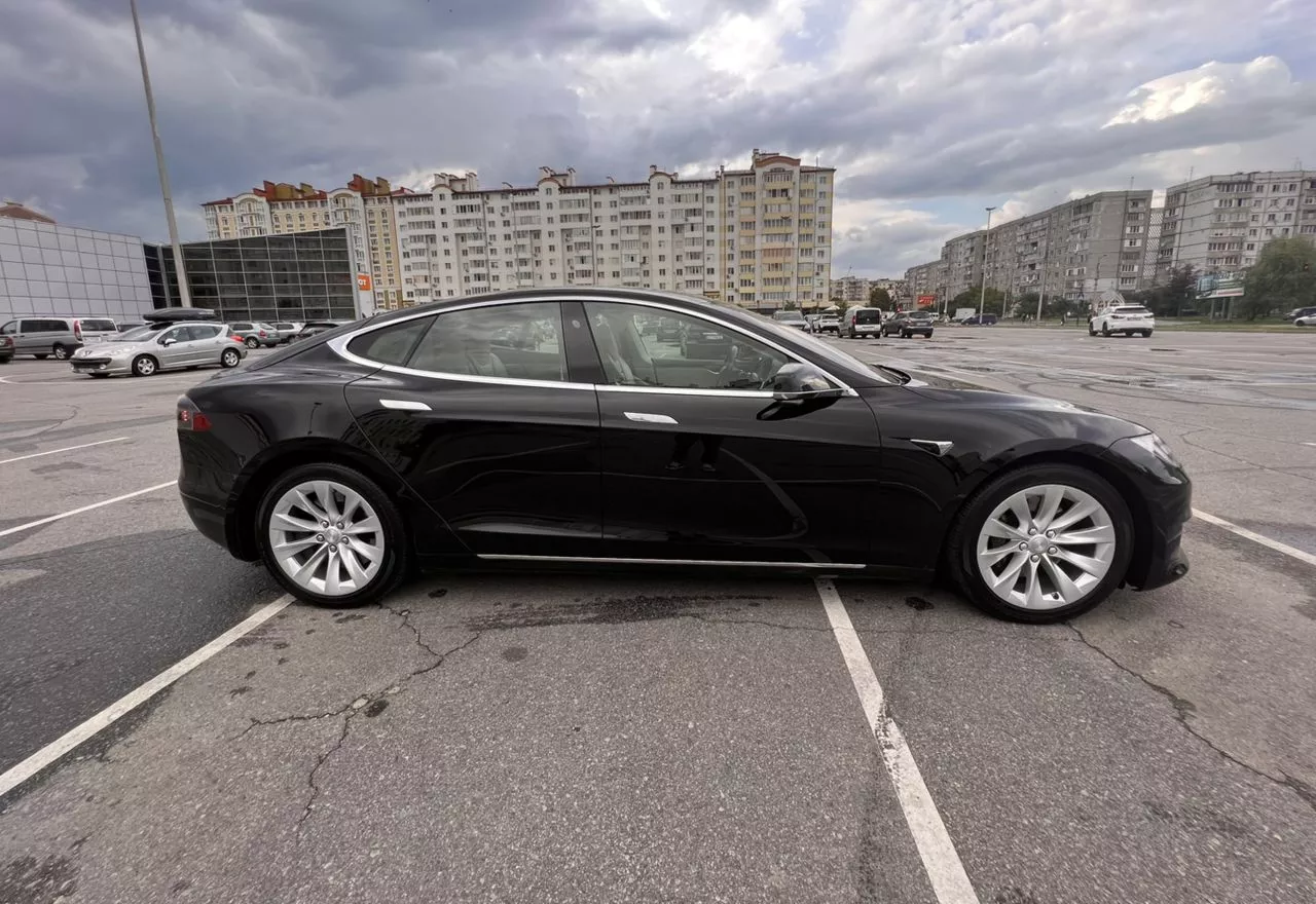 Tesla Model S  90 kWh 2017101