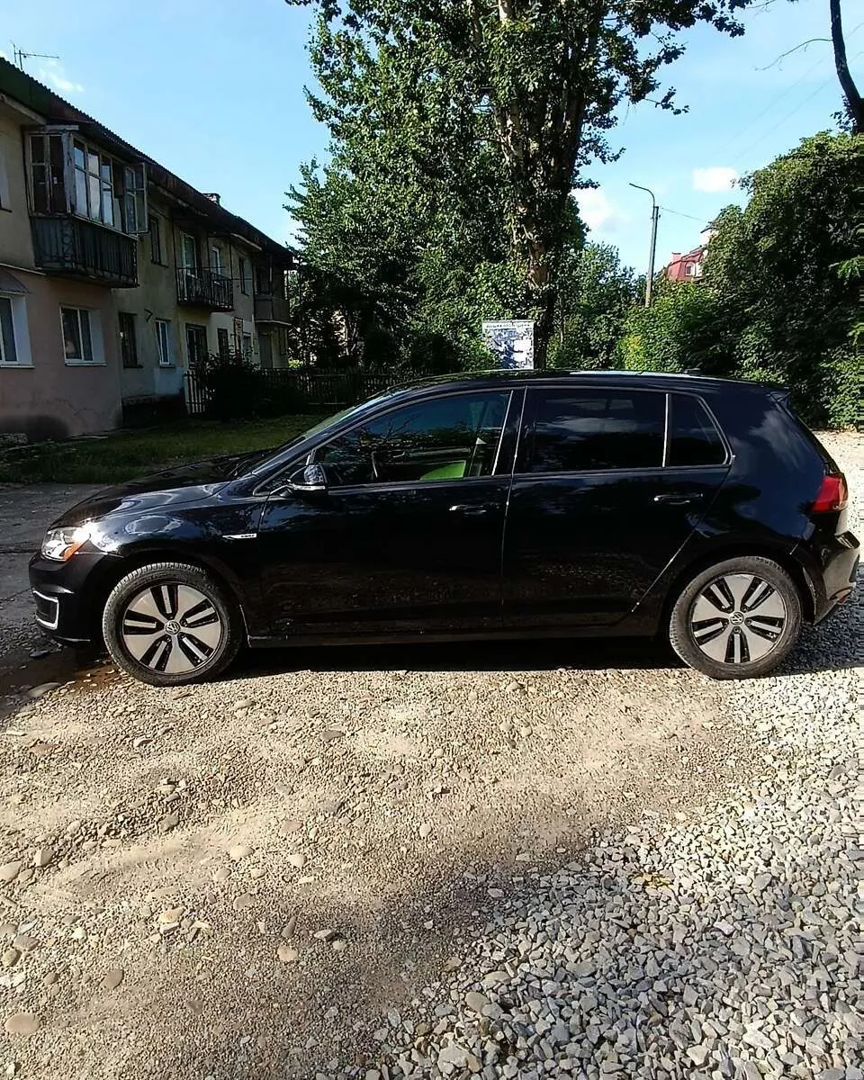 Volkswagen e-Golf  24 kWh 2015181