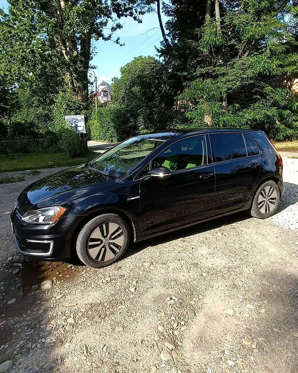 Volkswagen e-Golf  24 kWh 2015241