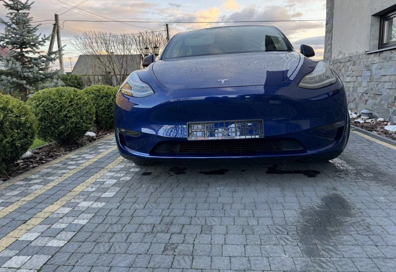 Tesla Model Y  75 kWh 2020141