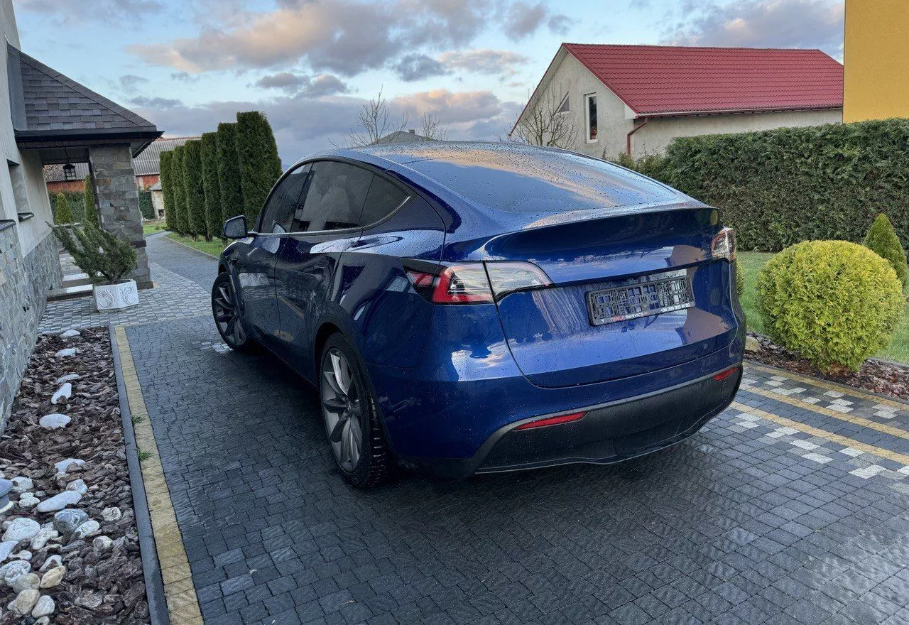 Tesla Model Y  75 kWh 2020171