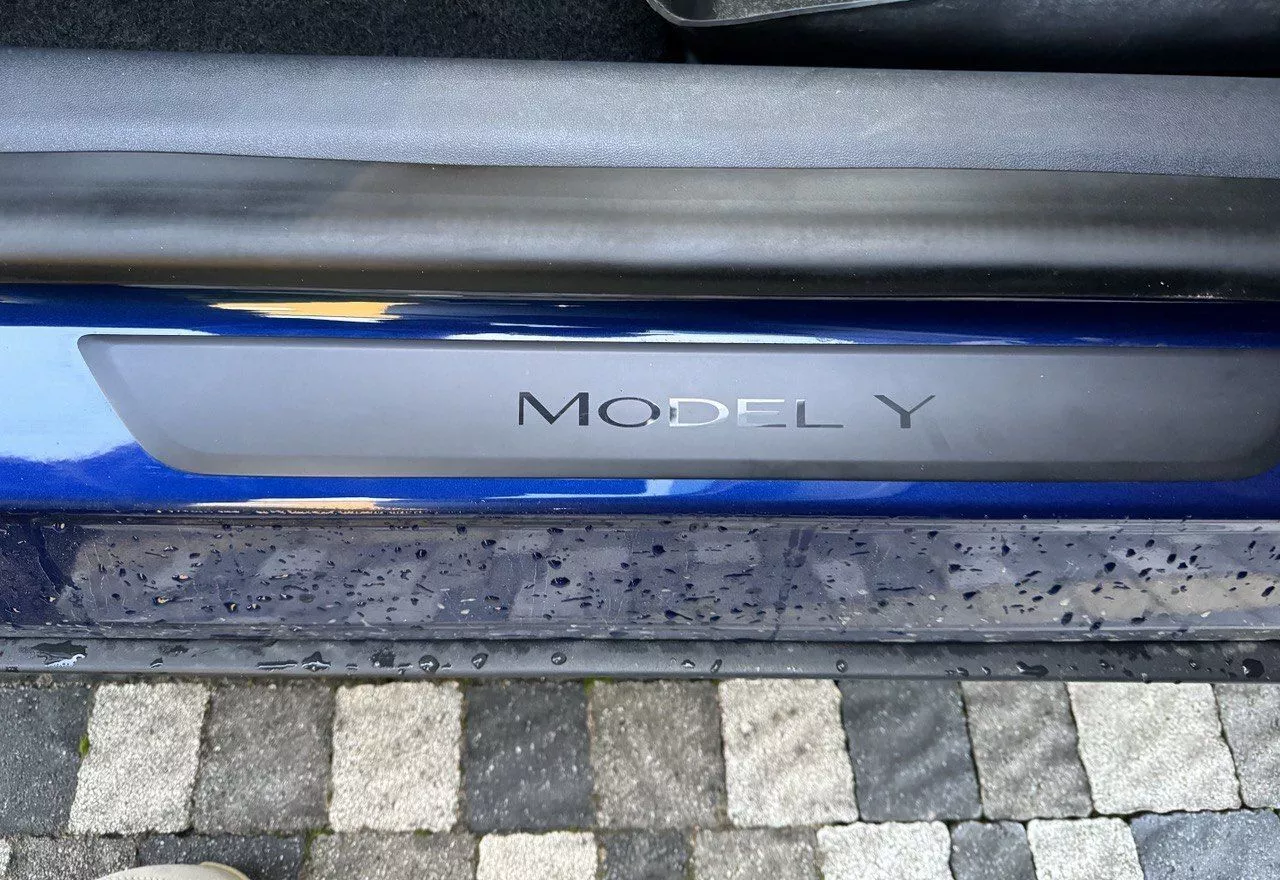 Tesla Model Y  75 kWh 2020201