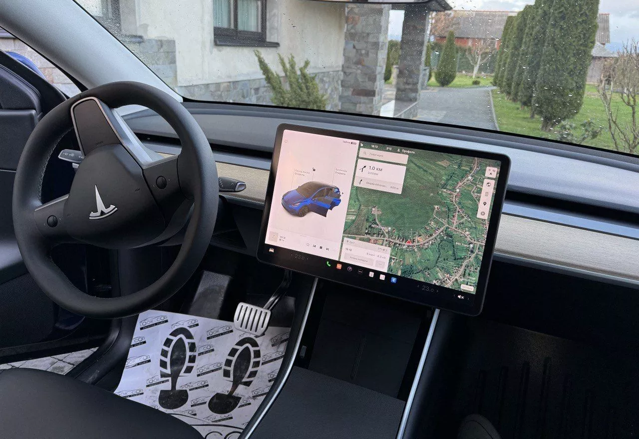 Tesla Model Y  75 kWh 2020211