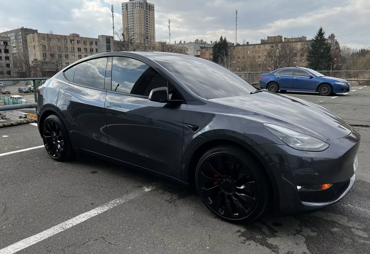 Tesla Model Y  82 kWh 202231