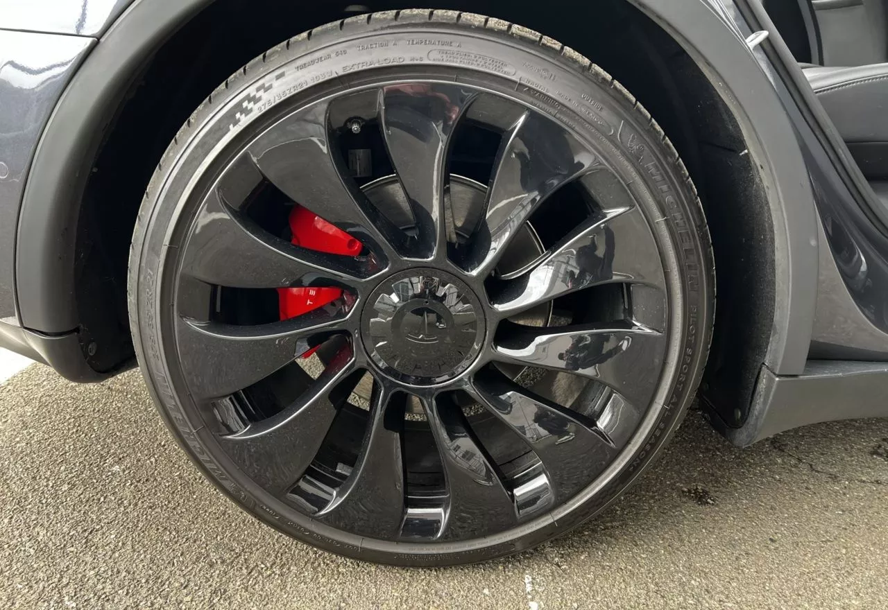 Tesla Model Y  82 kWh 2022141