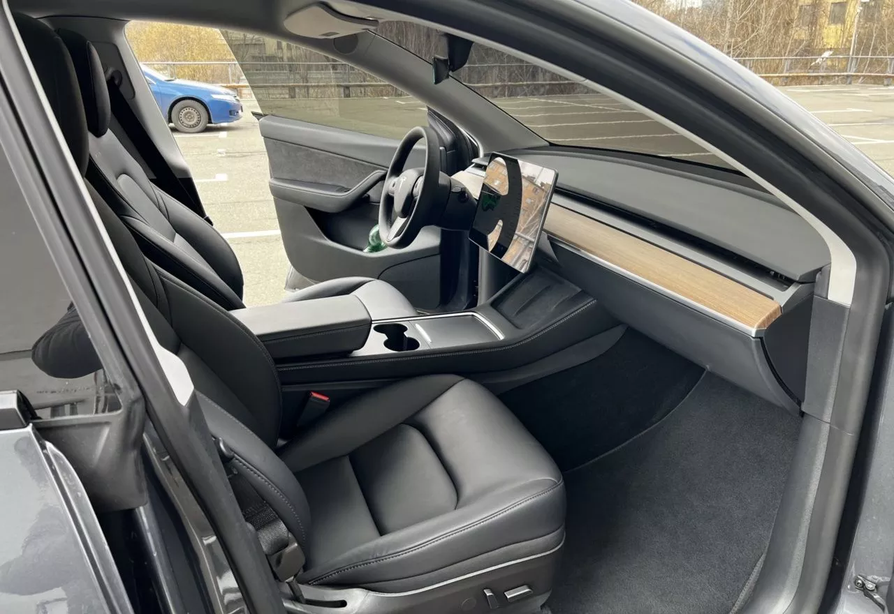 Tesla Model Y  82 kWh 2022191