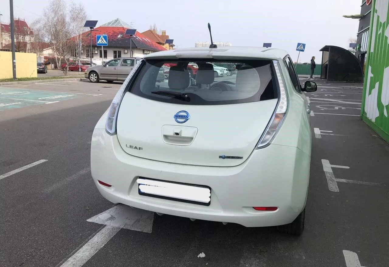 Nissan Leaf  201231