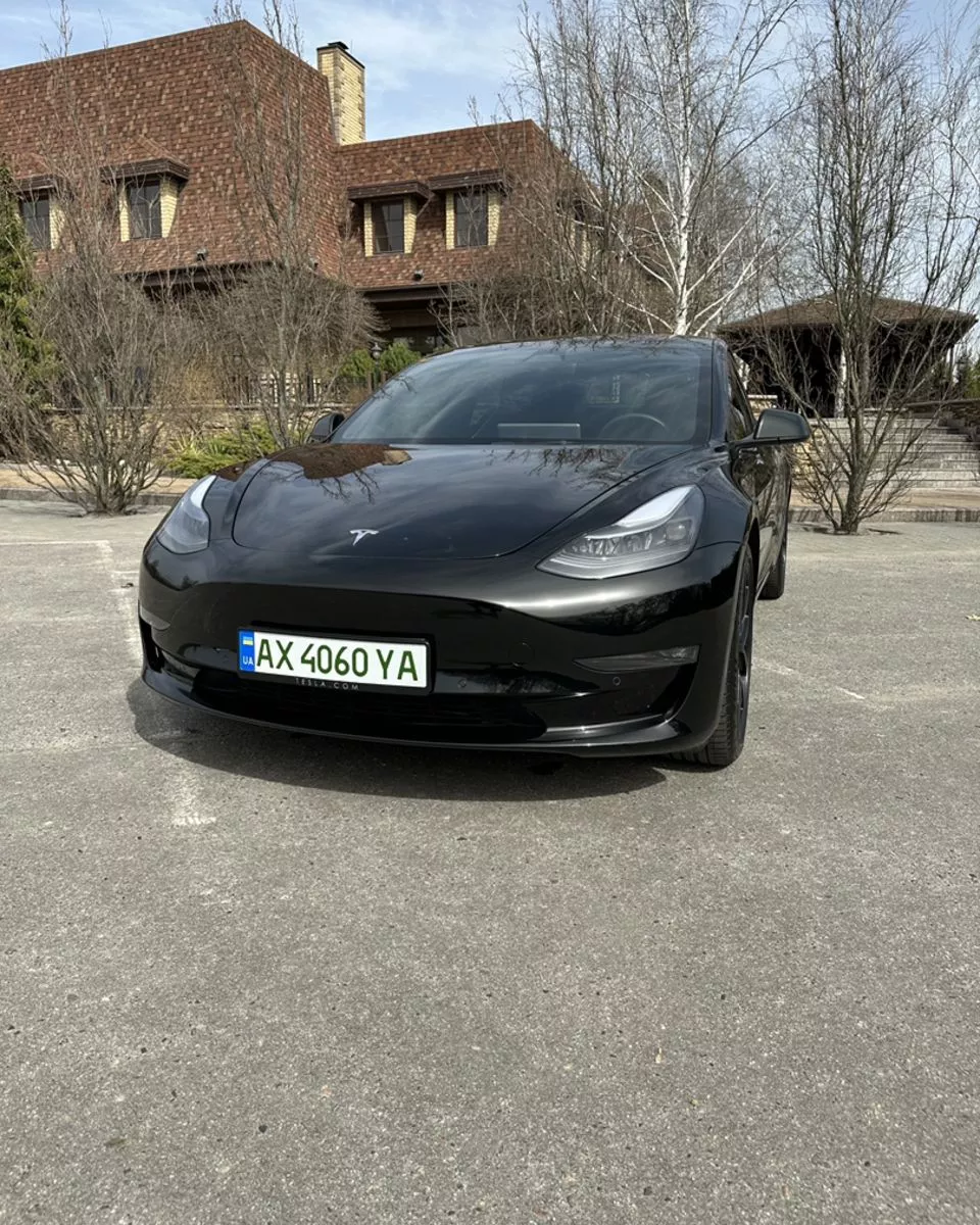 Tesla Model 3  202221