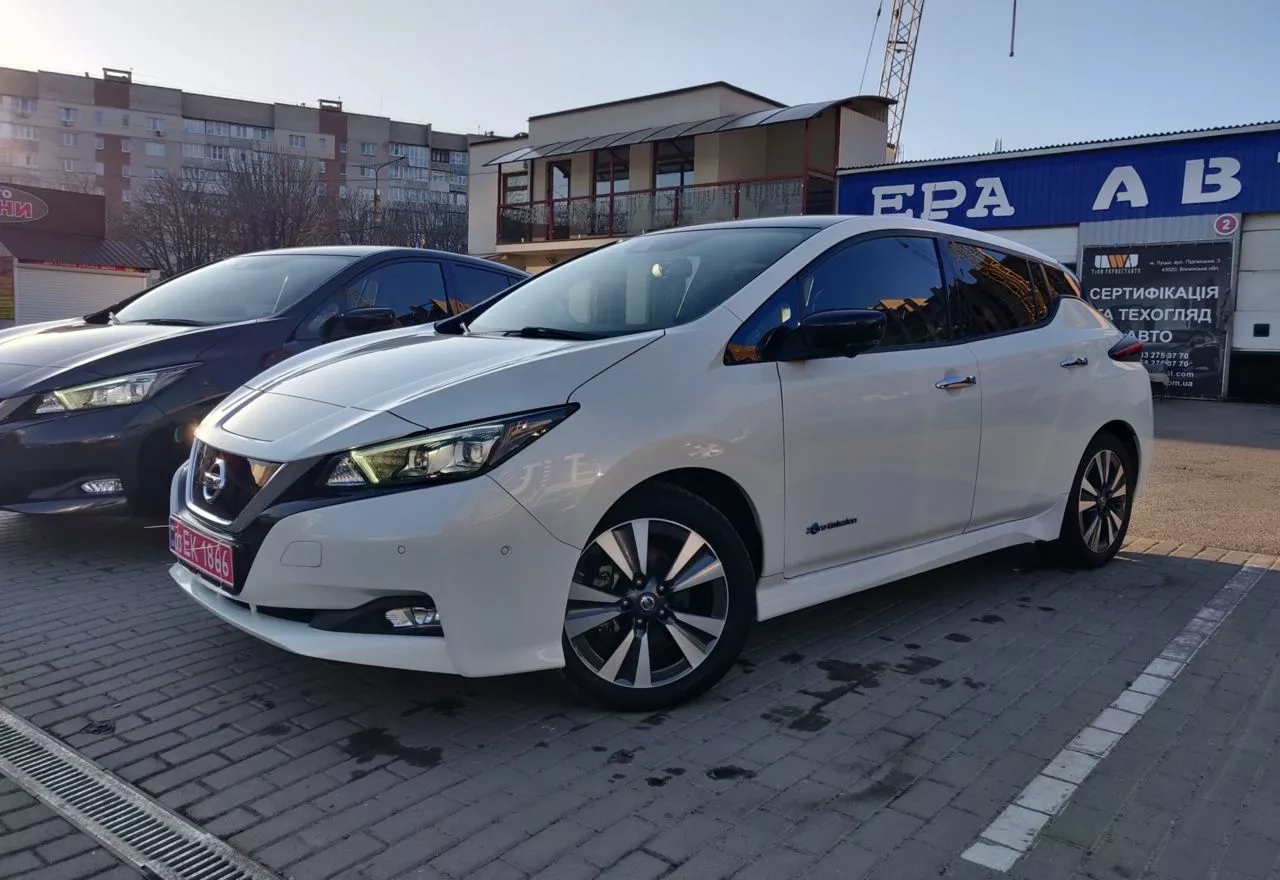 Nissan Leaf 