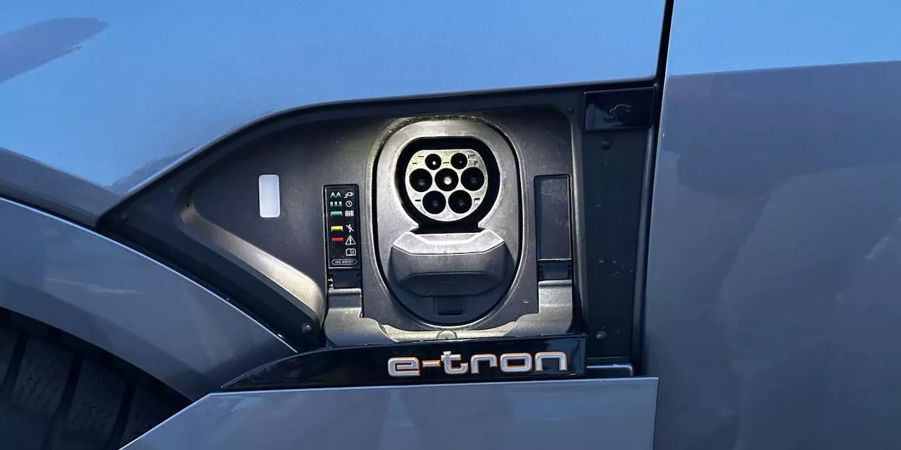 Audi E-tron  71 kWh 2020211