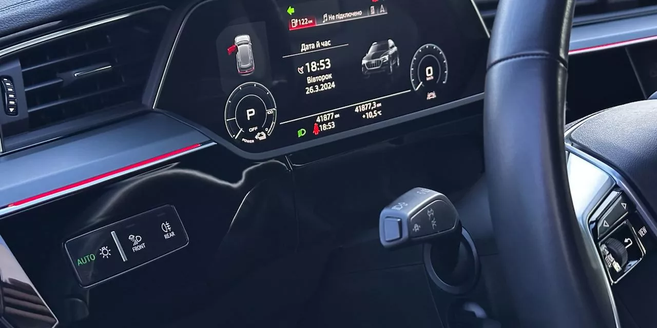 Audi E-tron  71 kWh 2020251