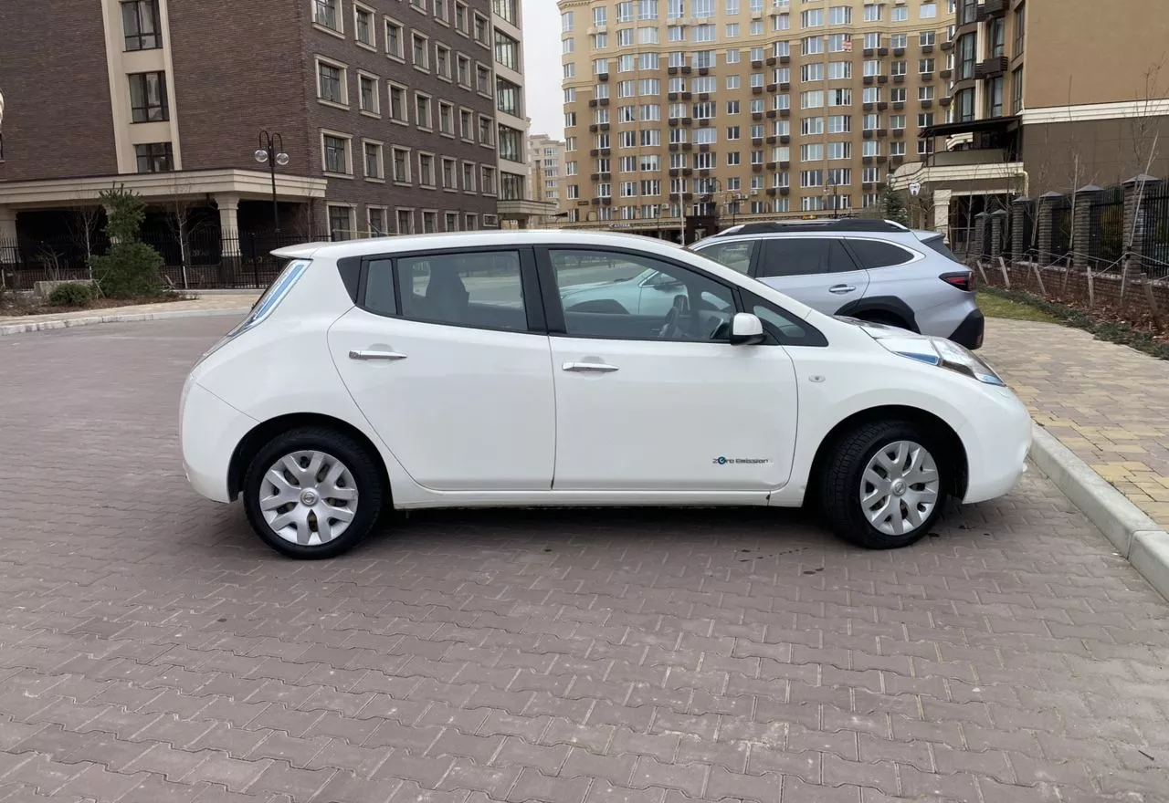 Nissan Leaf  24 kWh 201331