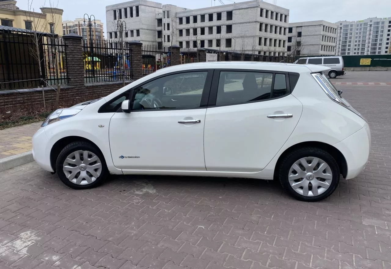 Nissan Leaf  24 kWh 201371