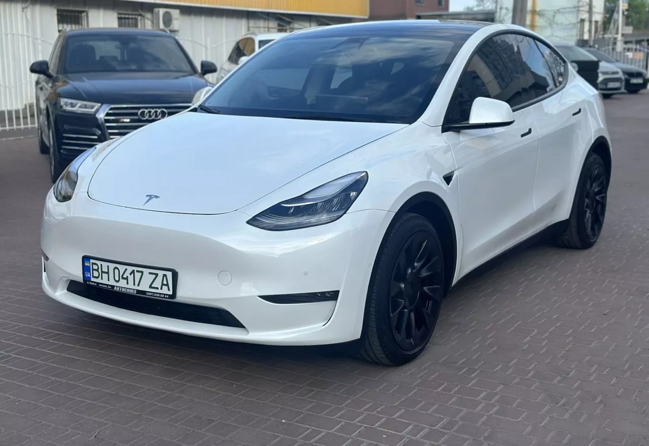 Tesla Model Y 