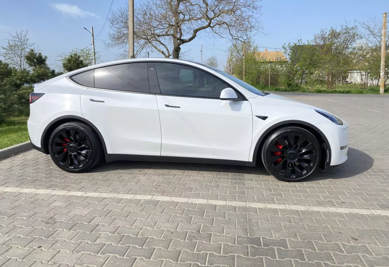 Tesla Model Y  80.5 kWh 202011