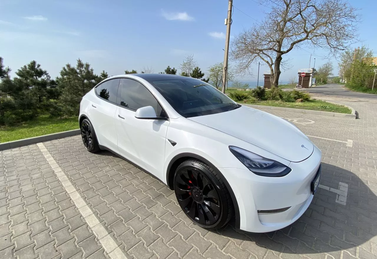 Tesla Model Y  80.5 kWh 202041