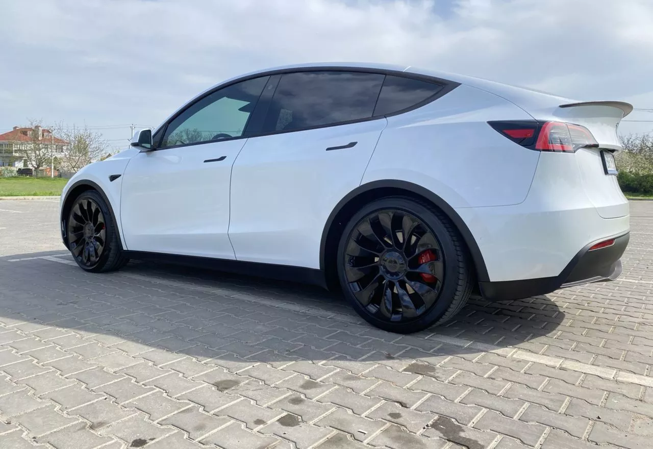 Tesla Model Y  80.5 kWh 202071