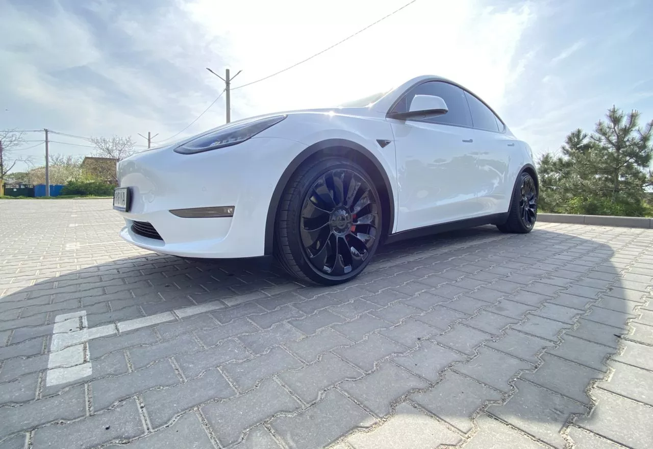 Tesla Model Y  80.5 kWh 202081