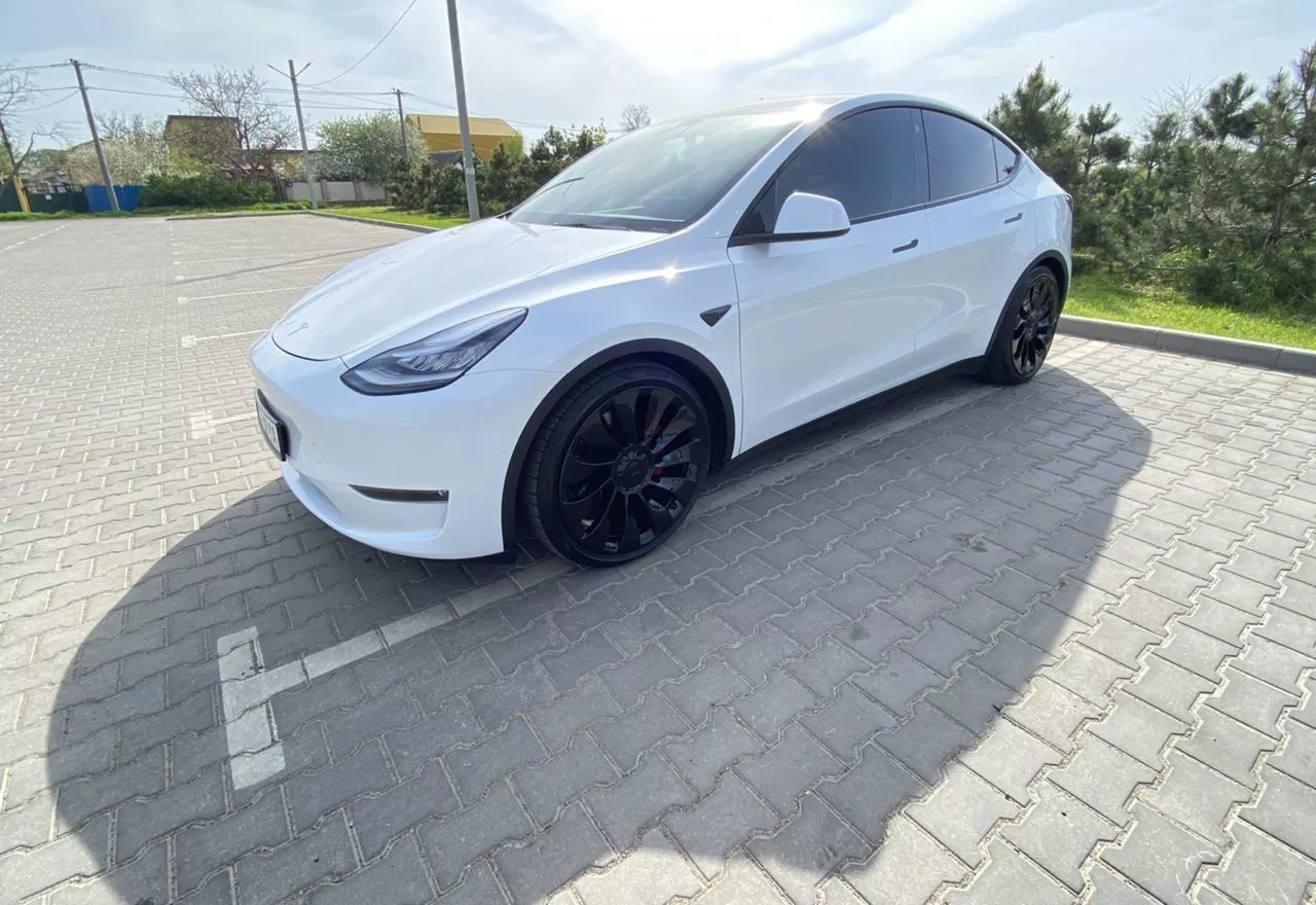 Tesla Model Y  80.5 kWh 202091