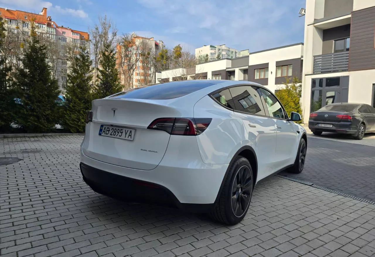 Tesla Model Y  202171