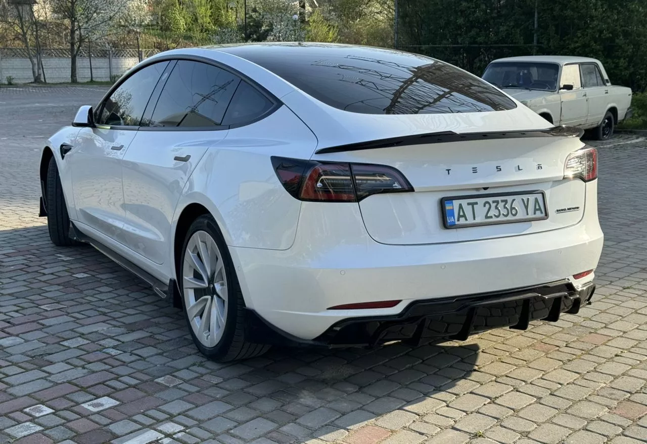 Tesla Model 3  82 kWh 202211